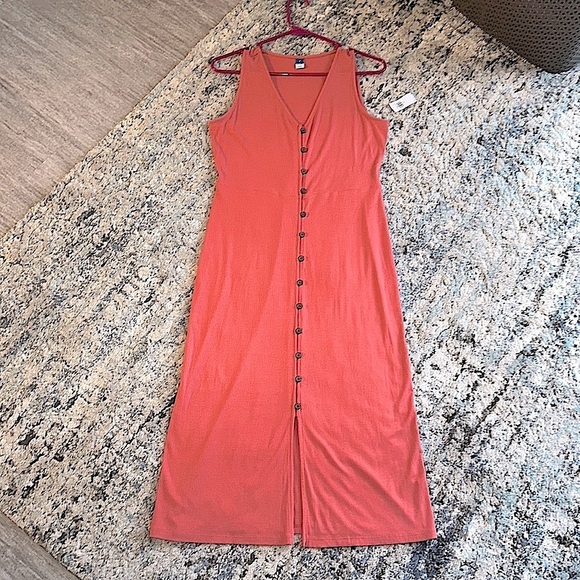 Old Navy Sleeveless Button Down Midi Dress - Picture 2 of 10